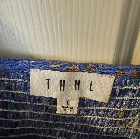 THML Maven Smocked Flutter Sleeve Maxi Dress Size L - Picture 2 of 6